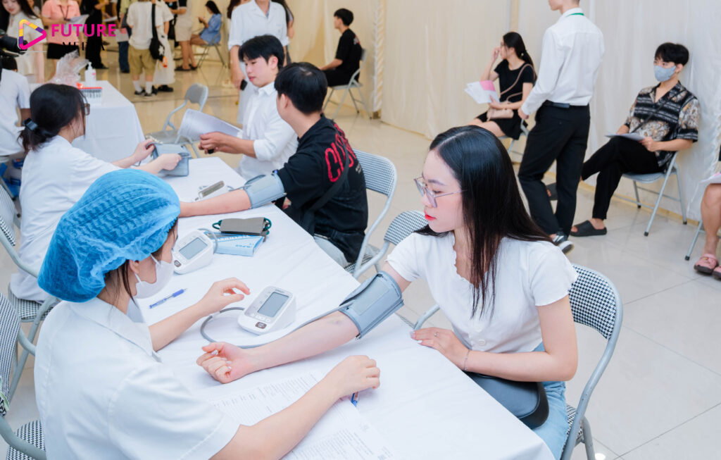 đo mạch huyết áp